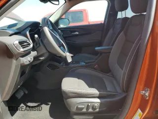 2022 Chevrolet TrailBlazer LT with VIN KL79MRSL7NB137453, listed as a Copart auction lot 51932945 with 32,962 mi miles and Salvage Title. Bid and sale history available at DreamBid. Image 7.