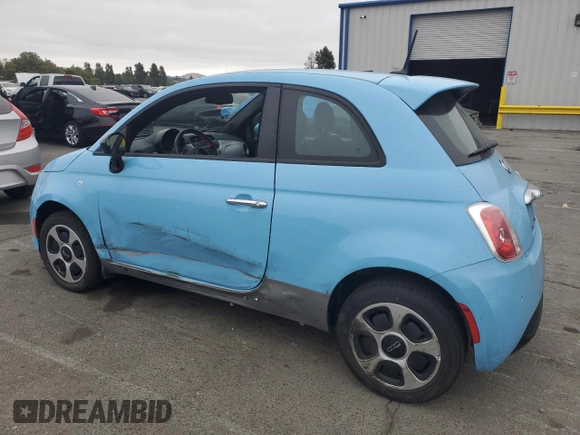 2015 FIAT 500e z VIN 3C3CFFGE3FT732686, wystawiony jako Copart lot #65449365 z przebiegiem 20 976 mil mil oraz Szkoda całkowita • Salvage title. Historia ofert i sprzedaży dostępna na DreamBid. Obrazek 2.