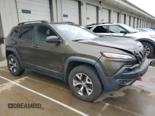 2015 Jeep Cherokee Trailhawk z VIN 1C4PJMBSXFW588030, wystawiony jako Copart lot #55057635 z przebiegiem 116 209 mil mil oraz Szkoda całkowita • Salvage title. Historia ofert i sprzedaży dostępna na DreamBid. Obrazek 4.