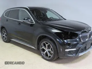 2018 BMW X1 xDrive28i z VIN WBXHT3C35J5L33173, wystawiony jako Copart lot #56427465 z przebiegiem 33 352 mil mil oraz Szkody całkowita. Historia ofert i sprzedaży dostępna na DreamBid. Obrazek 1.