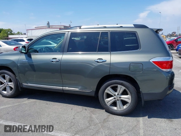 2013 Toyota Highlander Limited z VIN 5TDYK3EH6DS108655, wystawiony jako IAAI lot #42161375 z przebiegiem 138 670 mil mil oraz . Historia ofert i sprzedaży dostępna na DreamBid. Obrazek 14.