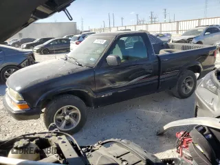 1999 Chevrolet S-10 LS with VIN 1GCCS144XXK108120, listed as a Copart auction lot 77811424 with 180,507 mi miles and Non Repairable. Bid and sale history available at carsss.com. Image 1.