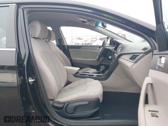 2016 Hyundai Sonata SE with VIN 5NPE24AF1GH388878, listed as a IAAI auction lot 39442510 with 158,111 mi miles and . Bid and sale history available at carsss.com. Image 5.