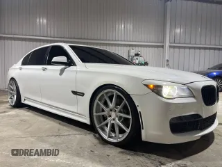 2010 BMW 7 Series 750Li z VIN WBAKB8C58ACY64395, wystawiony jako Copart lot #46757005 z przebiegiem 137 375 mil mil oraz Szkoda całkowita • Salvage title. Historia ofert i sprzedaży dostępna na DreamBid. Obrazek 1.