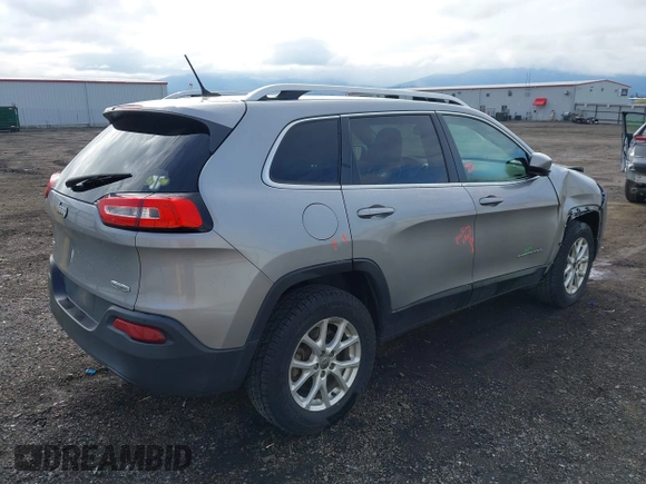 2014 Jeep Cherokee Altitude with VIN 1C4PJMCB2EW172275, listed as a IAAI auction lot 41923246 with 197,274 mi miles and . Bid and sale history available at DreamBid. Image 4.