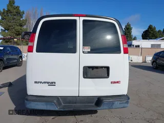 2016 GMC Savana Cargo z VIN 1GTW7AFF5G1159706, wystawiony jako IAAI lot #42018527 z przebiegiem 103 497 mil mil oraz . Historia ofert i sprzedaży dostępna na DreamBid. Obrazek 16.