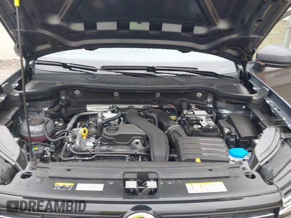 2025 Volkswagen Taos z VIN 3VV5C7B24SM004848, wystawiony jako IAAI lot #42118721 z przebiegiem 6378 mil mil oraz . Historia ofert i sprzedaży dostępna na DreamBid. Obrazek 10.