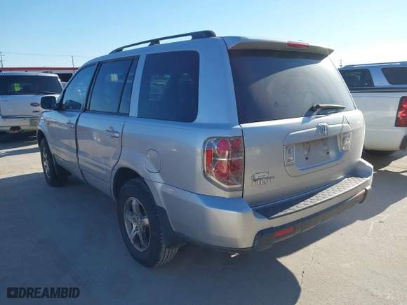 2008 Honda Pilot EX-L with VIN 5FNYF28598B025067, listed as a IAAI auction lot 41638109 with 200,093 mi miles. Bid and sale history available at carsss.com. Image 3.