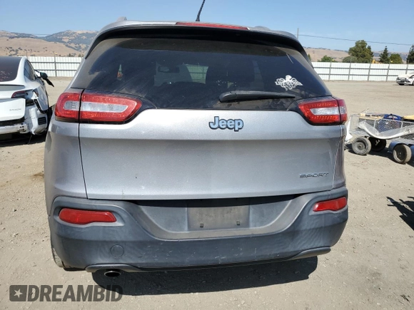 2015 Jeep Cherokee Sport z VIN 1C4PJLABXFW620213, wystawiony jako Copart lot #63294545 z przebiegiem 272 522 mil mil oraz Czysty tytuł • Clean title. Historia ofert i sprzedaży dostępna na DreamBid. Obrazek 6.