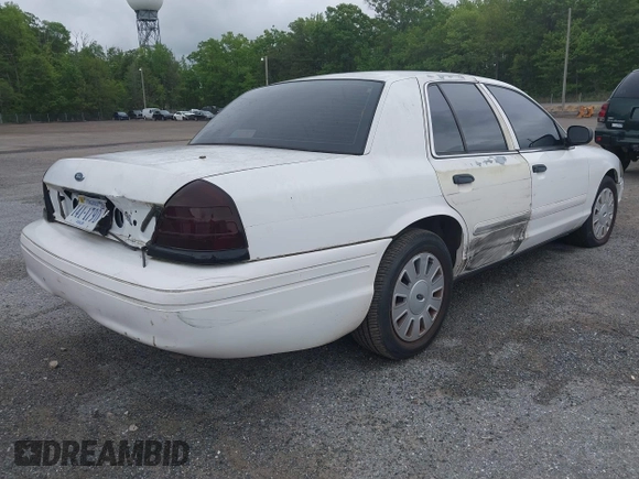 2007 Ford Police Interceptor z VIN 2FAFP71W27X105075, wystawiony jako IAAI lot #42219813 z przebiegiem Nie podano mil oraz . Historia ofert i sprzedaży dostępna na DreamBid. Obrazek 4.