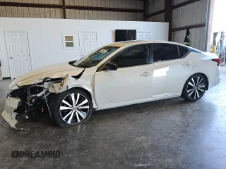 2020 Nissan Altima SR with VIN 1N4AL4CV8LC151610, listed as a Copart auction lot 82953194 with 104,357 mi miles and Clean Title. Bid and sale history available at carsss.com. Image 1.