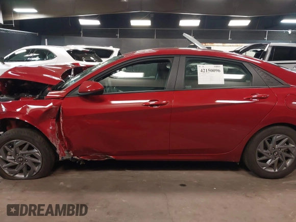 2024 Hyundai Elantra SEL с VIN KMHLM4DG2RU807623, выставлен на аукционе IAAI как лот 42150096 с пробегом 4 030 миль миль и . История ставок и продаж доступна на DreamBid. Изображение 13.