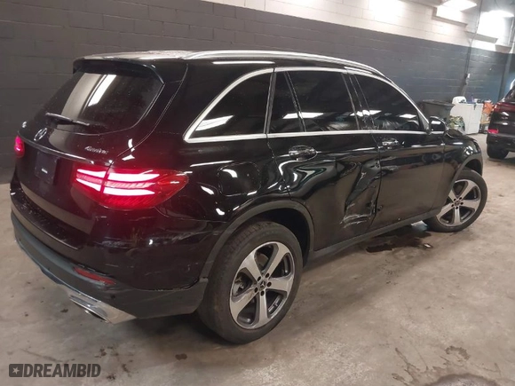 2019 Mercedes-Benz GLC with VIN WDC0G4KB2KV135272, listed as a IAAI auction lot 41445136 with 70,750 mi miles. Bid and sale history available at carsss.com. Image 4.