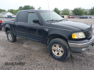 2003 Ford F-150 XLT with VIN 1FTRW08LX3KC83164, listed as a IAAI auction lot 42371330 with 249,270 mi miles and . Bid and sale history available at DreamBid. Image 1.