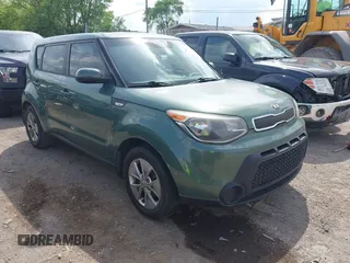 2014 Kia Soul with VIN KNDJN2A22E7051239, listed as a IAAI auction lot 42073705 with 181,718 mi miles. Bid and sale history available at carsss.com. Image 1.