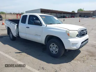 2013 Toyota Tacoma z VIN 5TFTX4CN1DX034484, wystawiony jako IAAI lot #42047723 z przebiegiem 241 844 mil mil oraz . Historia ofert i sprzedaży dostępna na DreamBid. Obrazek 1.