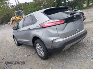 2024 Ford Edge SEL z VIN 2FMPK4J94RBA67639, wystawiony jako IAAI lot #40316176 z przebiegiem 5319 mil mil oraz . Historia ofert i sprzedaży dostępna na DreamBid. Obrazek 3.
