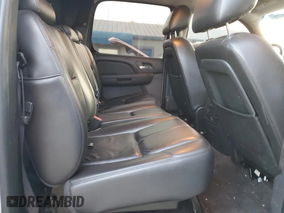 2010 Chevrolet Avalanche LT with VIN 3GNNCFE02AG275656, listed as a Copart auction lot 84417574 with 191,476 mi miles and Salvage Title. Bid and sale history available at carsss.com. Image 10.