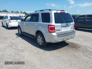 2009 Ford Escape Hybrid z VIN 1FMCU593X9KA59775, wystawiony jako IAAI lot #42763464 z przebiegiem 142 396 mil mil oraz . Historia ofert i sprzedaży dostępna na DreamBid. Obrazek 3.