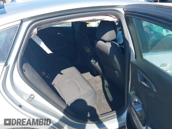 2018 Chevrolet Malibu LT z VIN 1G1ZD5ST8JF149540, wystawiony jako IAAI lot #37718022 z przebiegiem 136 871 mil mil oraz . Historia ofert i sprzedaży dostępna na DreamBid. Obrazek 8.