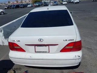 2002 Lexus LS 430 with VIN JTHBN30F520057926, listed as a IAAI auction lot 41849835 with 237,296 mi miles. Bid and sale history available at carsss.com. Image 14.