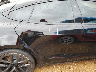 2022 Tesla Model S z VIN 5YJSA1E58NF488719, wystawiony jako Copart lot #81804213 z przebiegiem Nie podano mil oraz Szkoda całkowita • Salvage title. Historia ofert i sprzedaży dostępna na DreamBid. Obrazek 10.