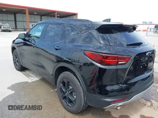 2023 Chevrolet Blazer LT z VIN 3GNKBCR49PS185542, wystawiony jako IAAI lot #41975537 z przebiegiem 24 129 mil mil oraz . Historia ofert i sprzedaży dostępna na DreamBid. Obrazek 3.