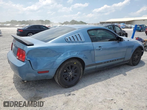 2007 Ford Mustang Deluxe with VIN 1ZVFT80N575339522, listed as a Copart auction lot 62088905 with 204,172 mi miles and Clean title. Bid and sale history available at DreamBid. Image 3.