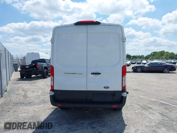 2019 Ford Transit with VIN 1FTBW2CM0KKB59593, listed as a IAAI auction lot 41961520 with 136,094 mi miles and . Bid and sale history available at carsss.com. Image 16.
