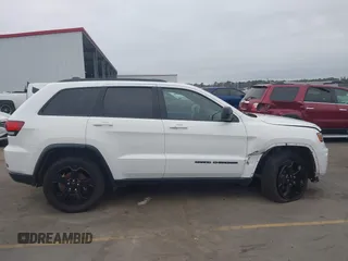2018 Jeep Grand Cherokee Laredo E with VIN 1C4RJFAG2JC503130, listed as a IAAI auction lot 41527333 with 95,669 mi miles. Bid and sale history available at carsss.com. Image 13.