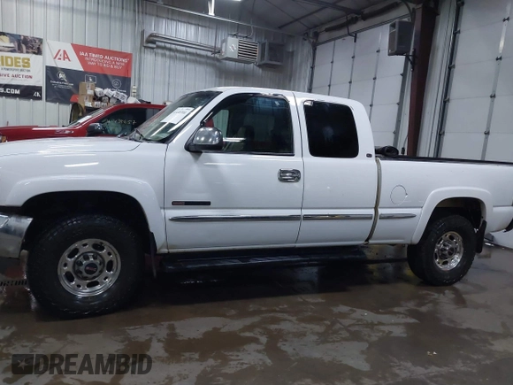 2000 GMC Sierra 2500 SLE z VIN 1GTGK29U5YZ195420, wystawiony jako IAAI lot #41440301 z przebiegiem 212 149 mil mil oraz . Historia ofert i sprzedaży dostępna na DreamBid. Obrazek 15.