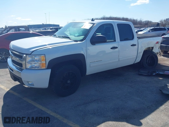 2011 Chevrolet Silverado 1500 LT with VIN 3GCPKSE37BG376443, listed as a IAAI auction lot 41972500 with 160,391 mi miles. Bid and sale history available at carsss.com. Image 17.