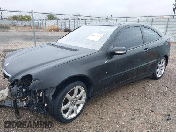 2002 Mercedes-Benz C 230/260/280/320 with VIN WDBRN47J82A263315, listed as a IAAI auction lot 41431146 with Not Provided miles and . Bid and sale history available at DreamBid. Image 2.