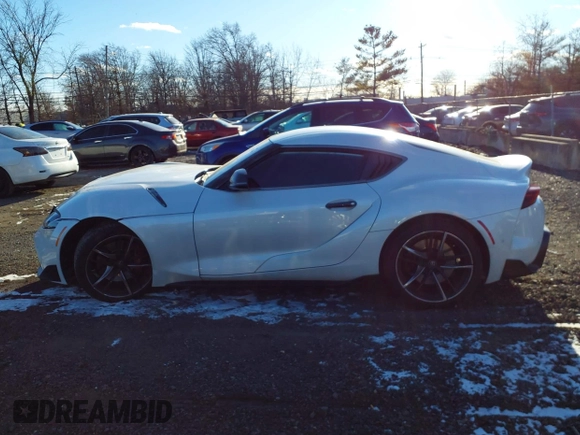 2022 Toyota GR Supra 3.0 with VIN WZ1DB0C08NW053137, listed as a IAAI auction lot 41267836 with 1 mi miles. Bid and sale history available at carsss.com. Image 14.