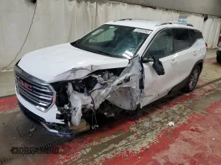 2024 GMC Terrain SLT z VIN 3GKALVEG3RL157105, wystawiony jako Copart lot #58046825 z przebiegiem 32 700 mil mil oraz Nie do naprawy • Non repairable. Historia ofert i sprzedaży dostępna na DreamBid. Obrazek 1.