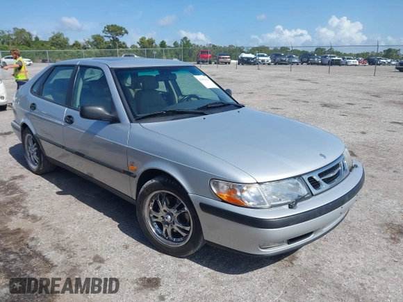 1999 Saab 9-3 z VIN YS3DF55P3X2062289, wystawiony jako IAAI lot #42431225 z przebiegiem 101 086 mil mil oraz . Historia ofert i sprzedaży dostępna na DreamBid. Obrazek 1.
