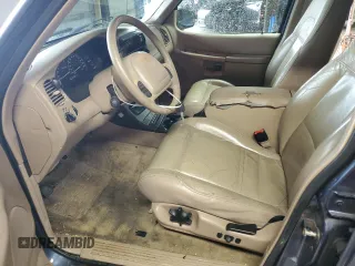 2001 Mercury Mountaineer z VIN 4M2DU86P01UJ03044, wystawiony jako Copart lot #73400314 z przebiegiem 110 738 mil mil oraz Tytuł czysty. Historia ofert i sprzedaży dostępna na DreamBid. Obrazek 7.