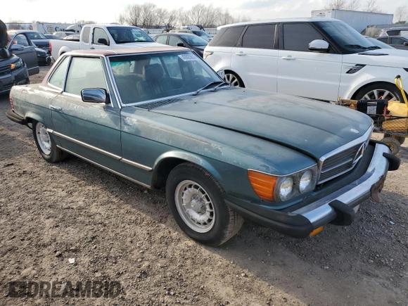 1984 Mercedes-Benz 380 with VIN WDBBA45AXEA010159, listed as a Copart auction lot 43923635 with 139,999 mi miles and Clean Title. Bid and sale history available at carsss.com. Image 4.