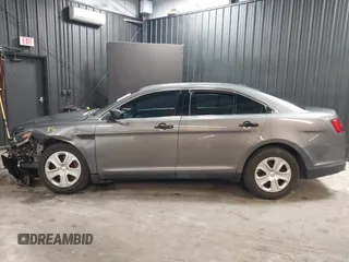 2015 Ford Police Interceptor z VIN 1FAHP2MK4FG119536, wystawiony jako IAAI lot #41635340 z przebiegiem 165 322 mil mil oraz . Historia ofert i sprzedaży dostępna na DreamBid. Obrazek 15.