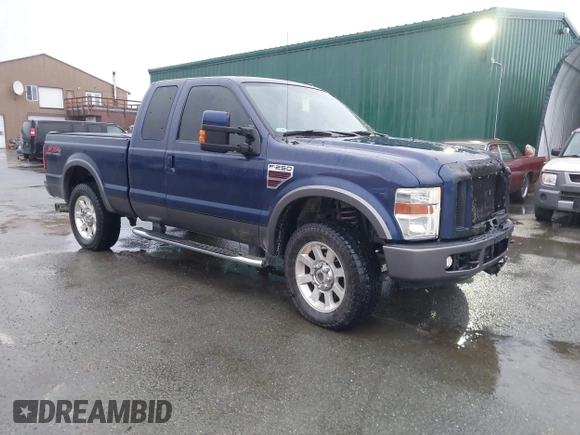 2008 Ford Super Duty F-250 SRW XL with VIN 1FTSX21R18EA25114, listed as a IAAI auction lot 41316509 with 102,261 mi miles. Bid and sale history available at carsss.com. Image 1.