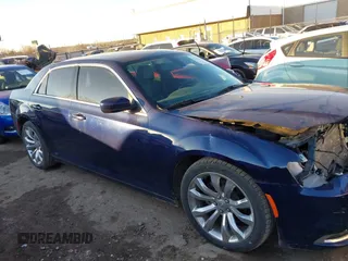 2017 Chrysler 300 Limited with VIN 2C3CCAAG0HH603628, listed as a IAAI auction lot 41333198 with 85,912 mi miles. Bid and sale history available at carsss.com. Image 14.