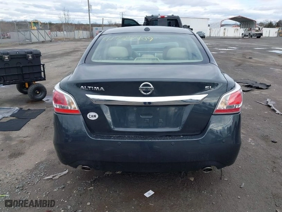 2015 Nissan Altima 2.5 S with VIN 1N4AL3AP0FC235651, listed as a IAAI auction lot 41735409 with 137,901 mi miles. Bid and sale history available at carsss.com. Image 17.