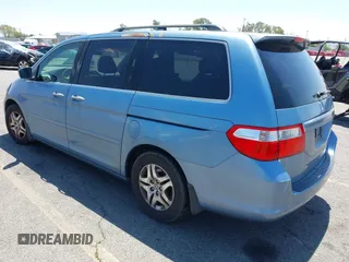 2005 Honda Odyssey EX-L with VIN 5FNRL38785B110823, listed as a IAAI auction lot 42154177 with 195,298 mi miles. Bid and sale history available at carsss.com. Image 3.