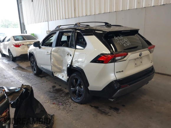 2021 Toyota RAV4 Hybrid XSE with VIN 4T3E6RFV8MU046348, listed as a IAAI auction lot 40520896 with 53,312 mi miles and . Bid and sale history available at DreamBid. Image 3.