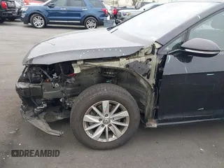2019 Volkswagen Golf SportWagen S with VIN 3VWY57AU2KM516226, listed as a IAAI auction lot 41674518 with 60,806 mi miles. Bid and sale history available at carsss.com. Image 6.