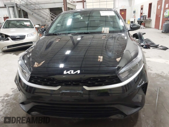 2024 Kia Forte LXS z VIN 3KPF24ADXRE831698, wystawiony jako IAAI lot #41337698 z przebiegiem 1 843 mil mil oraz . Historia ofert i sprzedaży dostępna na DreamBid. Obrazek 13.