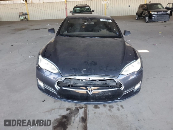 2016 Tesla Model S 70 with VIN 5YJSA1E15GF131448, listed as a Copart auction lot 57100245 with 84,503 mi miles and Clean title. Bid and sale history available at DreamBid. Image 5.