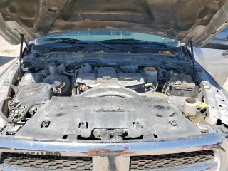 2018 Ram 2500 Tradesman z VIN 3C6UR5CL7JG148368, wystawiony jako Copart lot #57232865 z przebiegiem 225 023 mil mil oraz Czysty tytuł • Clean title. Historia ofert i sprzedaży dostępna na DreamBid. Obrazek 11.