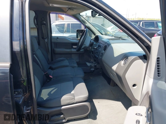2007 Ford F-150 XLT with VIN 1FTPW14V67KC70678, listed as a IAAI auction lot 42002237 with 309,291 mi miles. Bid and sale history available at carsss.com. Image 5.