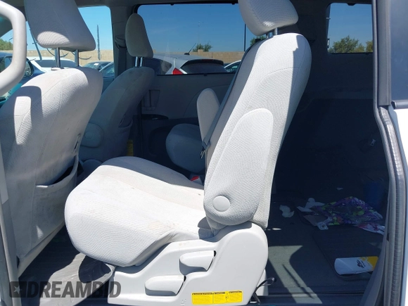 2012 Toyota Sienna LE AAS with VIN 5TDKK3DC4CS183817, listed as a IAAI auction lot 42013545 with 207,822 mi miles. Bid and sale history available at carsss.com. Image 8.